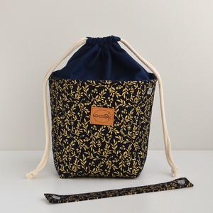 Közepes méretű behúzós projekt táska kézimunkához (arany leveles) - táska & tok - kézitáska & válltáska - kézitáska - Meska.hu