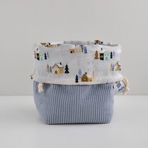 Közepes méretű behúzós projekt táska kézimunkához (világoskék téli házas kordbársony) - táska & tok - kézitáska & válltáska - kézitáska - Meska.hu