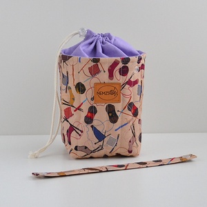 Kis méretű behúzós projekt táska kézimunkához (fonalas) - táska & tok - kézitáska & válltáska - kézitáska - Meska.hu