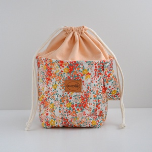 Közepes méretű behúzós projekt táska kézimunkához (apró virágos), Táska & Tok, Kézitáska & válltáska, Kézitáska, Varrás, MESKA