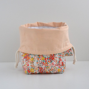 Közepes méretű behúzós projekt táska kézimunkához (apró virágos) - táska & tok - kézitáska & válltáska - kézitáska - Meska.hu