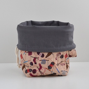 Közepes méretű behúzós projekt táska kézimunkához (fonalas) - táska & tok - kézitáska & válltáska - kézitáska - Meska.hu