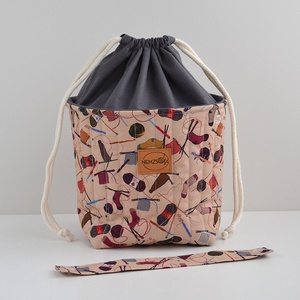 Közepes méretű behúzós projekt táska kézimunkához (fonalas) - táska & tok - kézitáska & válltáska - kézitáska - Meska.hu