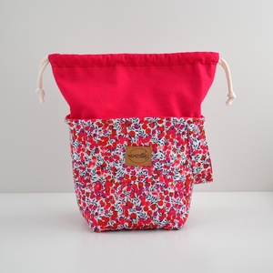Közepes méretű behúzós projekt táska kézimunkához (Liberty Wiltshire Red Tana Lawn) - táska & tok - kézitáska & válltáska - kézitáska - Meska.hu