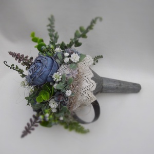 Régi tölcsérbe kötött csokor akár menyasszonyi csokornak is - otthon & életmód - virágdekoráció - virágok - virágcsokor - Meska.hu