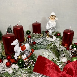 Adventi  koszorú hintalóval korcsolyázó gyermekkel - karácsony - adventi díszek - adventi koszorú - Meska.hu