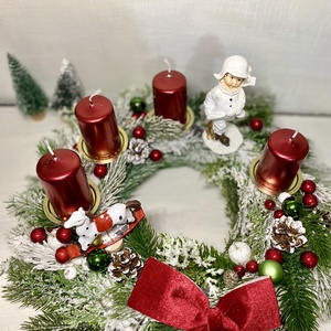 Adventi  koszorú hintalóval korcsolyázó gyermekkel - karácsony - adventi díszek - adventi koszorú - Meska.hu