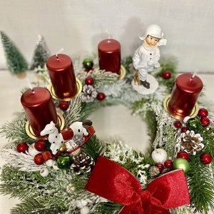 Adventi  koszorú hintalóval korcsolyázó gyermekkel - karácsony - adventi díszek - adventi koszorú - Meska.hu
