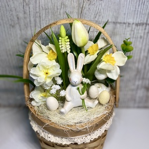 Húsvéti kosár asztaldísz Chic Antiqe nyuszival - ünnepi díszek, dekorációk - húsvéti díszek és dekorációk - húsvéti virágos díszek - Meska.hu