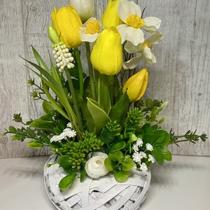 Tavaszi virágkosár tulipánnap nárcisszal -  - Meska.hu