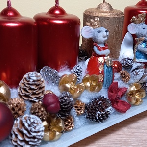 Adventi asztaldísz üvegtálon, egérkirállyal és királynővel - karácsony - adventi díszek - adventi koszorú - Meska.hu