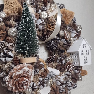 Téli kopogtató kis házikóval - karácsony - adventi díszek - adventi ajtódísz - Meska.hu