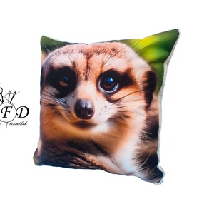 Gyönyörű egyedi dekorpárna szurikáta mintával!(csak huzat!) - otthon & életmód - lakástextil - párna & párnahuzat - díszpárna (belsővel együtt) - Meska.hu