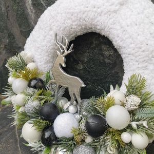 Karácsonyi kopogtató, karácsonyi ajtódísz szarvassal ajtódísz  - karácsony - adventi díszek - adventi ajtódísz - Meska.hu