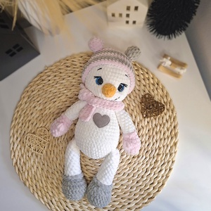 Horgolt hóember lány - sapkában - Meska.hu