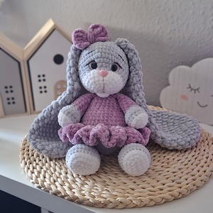 Horgolt nyuszilány � hosszú fülekkel, szürke-lila színben, Játék & Sport, Plüssállat & Játékfigura, Nyuszi, Horgolás, MESKA