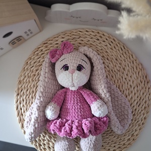 Horgolt nyuszilány � hosszú fülekkel, pezsgő-ciklámen színben, Játék & Sport, Plüssállat & Játékfigura, Nyuszi, Horgolás, MESKA