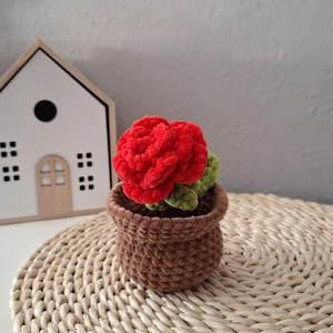 Örök mini rózsa kaspóban � kézzel horgolt ajándék, választható felirattal, Játék & Sport, Plüssállat & Játékfigura, Más figura, Horgolás, MESKA