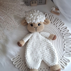 Horgolt amigurumi bárány szundipajti - Meska.hu