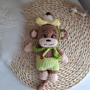 Horgolt amigurumi majom levehető banános fejpánttal - Meska.hu