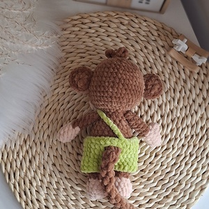 Horgolt amigurumi majom levehető banános fejpánttal - játék & sport - plüssállat & játékfigura - majom - Meska.hu