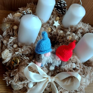 Szőrmés manós adventi koszorú - karácsony - Meska.hu