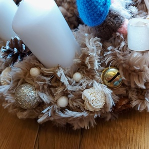 Szőrmés manós adventi koszorú - karácsony - Meska.hu