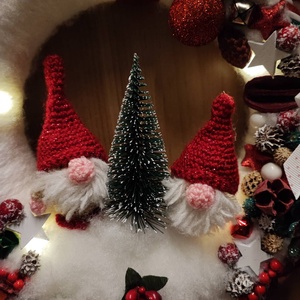 Karácsonyi horgolt Manós világító kopogtató / ajtódísz - karácsony - adventi díszek - adventi ajtódísz - Meska.hu