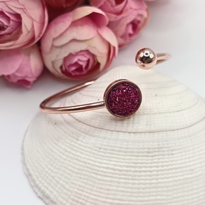 Rózsaarany karkötő � pink csillogó lencsével - Meska.hu