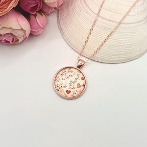 Rózsaarany nyaklánc � piros szívecskés lencsével - ékszer - nyaklánc - medálos nyaklánc - Meska.hu