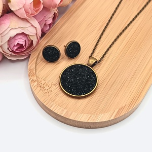 Antik bronz ékszerszett � csillogó fekete lencsével - ékszer - ékszerszett - Meska.hu