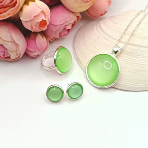 Ezüst ékszerszett � nyaklánc, gyűrű és bedugós fülbevaló halványzöld üveg lencsével - ékszer - ékszerszett - Meska.hu