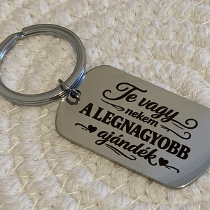 Gravírozott fém kulcstartó - Meska.hu