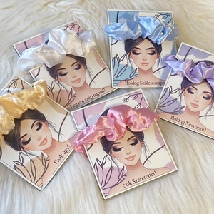 Hajgumi díszes kisérő táblával bármilyen alkalomra, Ruha & Divat, Hajdísz & Hajcsat, Hajgumi, Gravírozás, pirográfia, MESKA