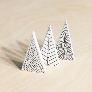 3 db fenyő háromszög dísz - fehér, Karácsony, Karácsonyi lakásdekoráció, Karácsonyfadíszek, Famegmunkálás, Festett tárgyak, MESKA