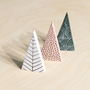 Fenyő háromszög dísz (kombinálható) - karácsony - karácsonyi lakásdekoráció - karácsonyfadíszek - Meska.hu