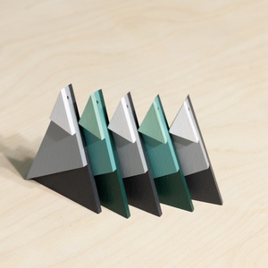 Színtömbös karácsonyfadísz - szürke - karácsony - karácsonyi lakásdekoráció - karácsonyfadíszek - Meska.hu