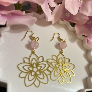 Lótuszvirág fülbevaló - ékszer - fülbevaló - lógó fülbevaló - Meska.hu