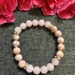 Rózsakvarc és zebra jáspis karkötő - ékszer - karkötő - gyöngyös karkötő - Meska.hu