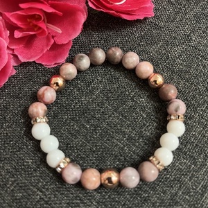 Ásványkarkötő zebra jáspis, jade - Meska.hu