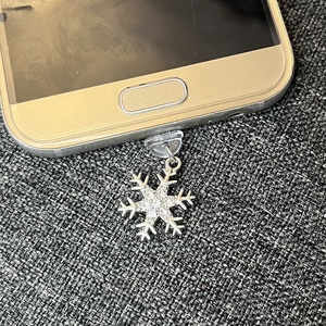 Hópehely karácsonyi mobildísz porvédő (C típus vagy Iphone) - táska & tok - pénztárca & más tok - telefontok - Meska.hu