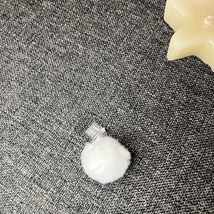 Pompom mobildísz porvédő (C típus vagy Iphone) - Meska.hu