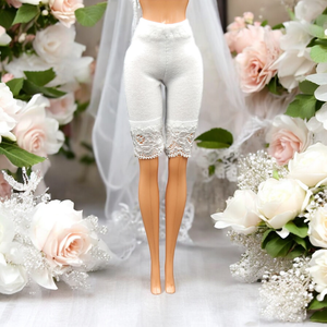 Fehér rövid csipkés leggings / hercegnői, menyasszonyi alsónemű - ruha barbie típusú babákhoz (b010fh), Játék & Sport, Baba & babaház, Barbie ruhák, Varrás, MESKA