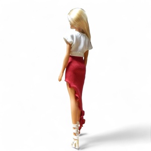 Aszimmetrikus szoknya, piros - ruha barbie típusú babákhoz (a041pr) - játék & sport - baba & babaház - barbie ruhák - Meska.hu