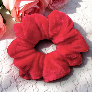 Piros plüss scrunchie / scrunchy hajgumi, Ruha & Divat, Hajdísz & Hajcsat, Hajgumi, Varrás, MESKA