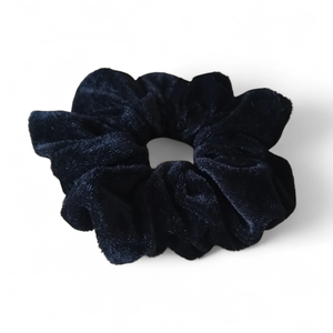 Fekete plüss scrunchie / scrunchy hajgumi - ruha & divat - hajdísz & hajcsat - hajgumi - Meska.hu