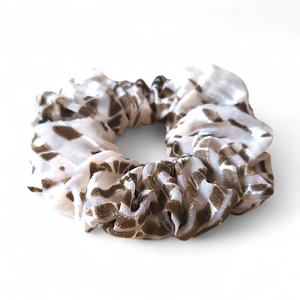 Csíkos barnás scrunchie / scrunchy hajgumi - ruha & divat - hajdísz & hajcsat - hajgumi - Meska.hu