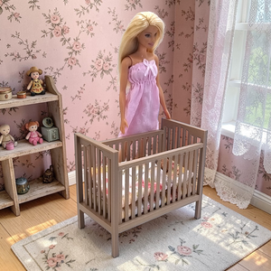Sötét fa színű kiságy babaházba barbie babákhoz, matraccal 1/6 (j001sf) - Meska.hu