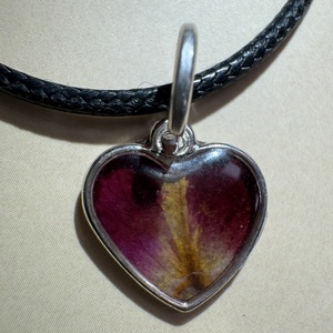 Mama rózsája 01 - nyaklánc  - ékszer - nyaklánc - medálos nyaklánc - Meska.hu