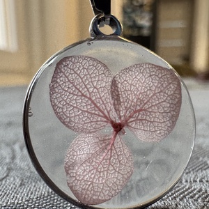 Lebegés - medál nyakláncon - ékszer - nyaklánc - medálos nyaklánc - Meska.hu